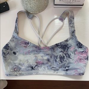 Lululemon sports bra